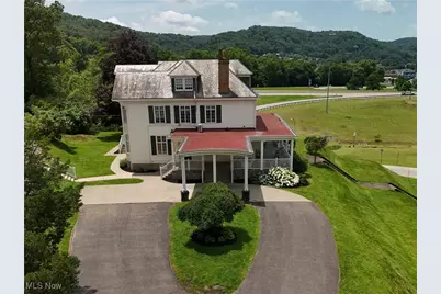 12 Lotus Ave., Chester, WV 26034 - Photo 3