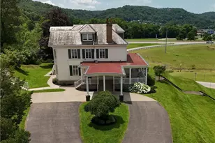 12 Lotus Ave, Chester, WV 26034 - Photo 3