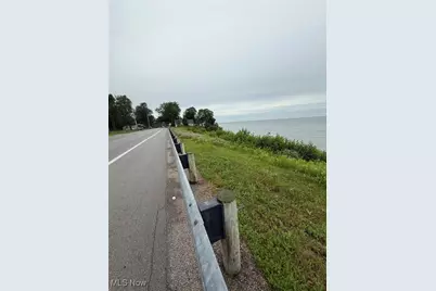 4394 Lake Road N, Geneva, OH 44041 - Photo 9