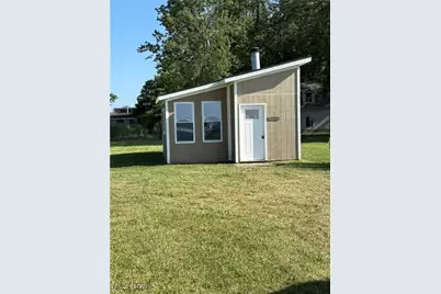 4394 Lake Road N, Geneva, OH 44041 - Photo 1