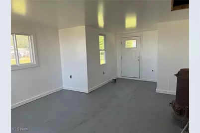 4394 Lake Road N, Geneva, OH 44041 - Photo 5