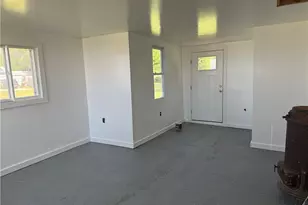 4394 Lake Road N, Geneva, OH 44041 - Photo 5