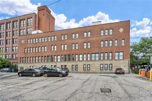 1133 W 9th St, Loveland, OH 44113 - Photo 3