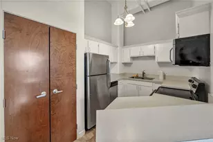 1133 W 9th St, Loveland, OH 44113 - Photo 15