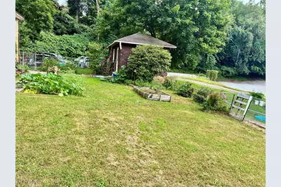 812 Bradshaw, East Liverpool, OH 43920 - Photo 15