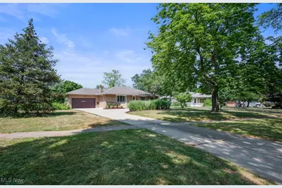 11580 Lake Avenue, Loveland, OH 44102 - Photo 1