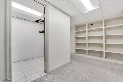 8001 Robin Lane, Brecksville, OH 44141 - Photo 45