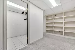 8001 Robin Ln, Brecksville, OH 44141 - Photo 45