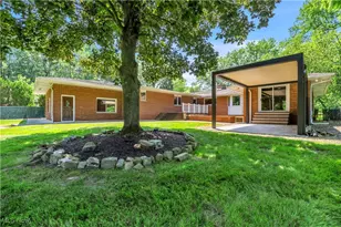 8001 Robin Ln, Brecksville, OH 44141 - Photo 7