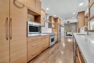 8001 Robin Lane, Brecksville, OH 44141 - Photo 25