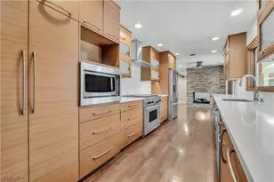 8001 Robin Ln, Brecksville, OH 44141 - Photo 25