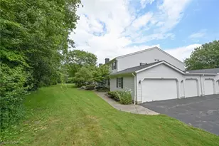 17672 Eastbrook Trail, Chagrin Falls, OH 44023 - Photo 25