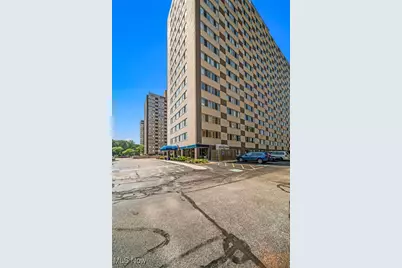 12520 Edgewater Drive #210, Oakwood, OH 44107 - Photo 3