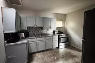 124 Butte St, Steubenville, OH 43952 - Photo 9