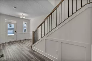 2090 Glenmont Dr, Brunswick, OH 44212 - Photo 3