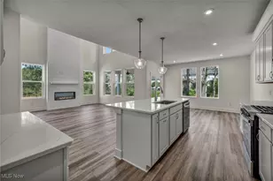 2090 Glenmont Dr, Brunswick, OH 44212 - Photo 9