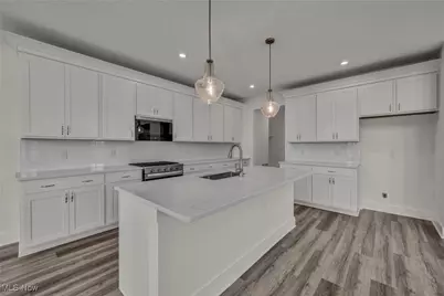 2090 Glenmont Drive, Brunswick, OH 44212 - Photo 7