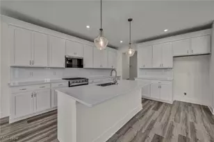 2090 Glenmont Dr, Brunswick, OH 44212 - Photo 7