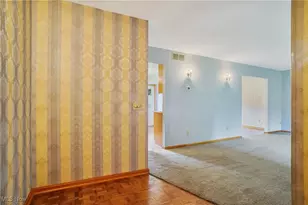 1660 Martin Rd, Mogadore, OH 44260 - Photo 17