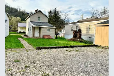 42 Watson Street, Dillonvale, OH 43917 - Photo 3