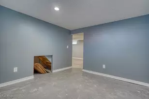 1211 W 10th St, Lorain, OH 44052 - Photo 27