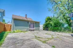 1211 W 10th St, Lorain, OH 44052 - Photo 33