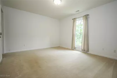 215 Railroad Street, Barnesville, OH 43713 - Photo 11