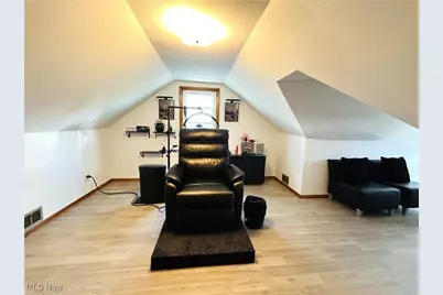 3825 Marlamont Way, Weirton, WV 26062 - Photo 11