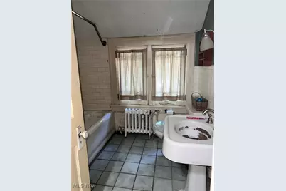 1568 W Exchange Street, Akron, OH 44313 - Photo 23