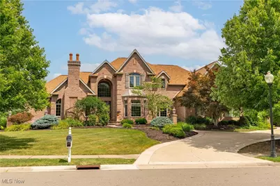 1542 Alexandria Parkway SE, North Canton, OH 44709 - Photo 1