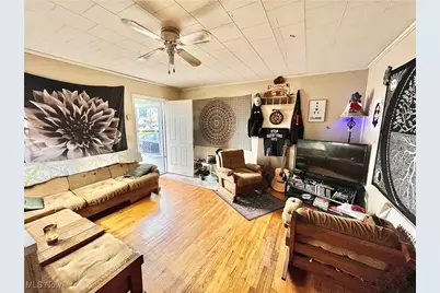 210 W Main Road, Conneaut, OH 44030 - Photo 5