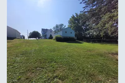 255 W River Road N, Elyria, OH 44035 - Photo 29