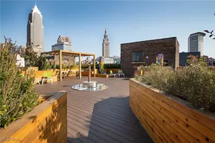 725 Johnson Ct, Loveland, OH 44113 - Photo 21