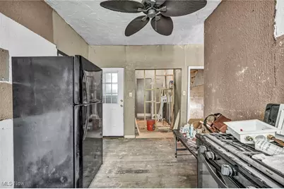 2346 Livingston Avenue, Lorain, OH 44052 - Photo 13