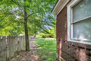 2346 Livingston Ave, Lorain, OH 44052 - Photo 33