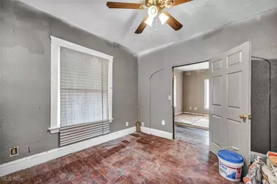 2346 Livingston Avenue, Lorain, OH 44052 - Photo 9