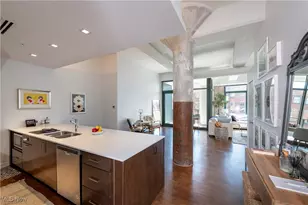 725 Johnson Ct, Loveland, OH 44113 - Photo 7