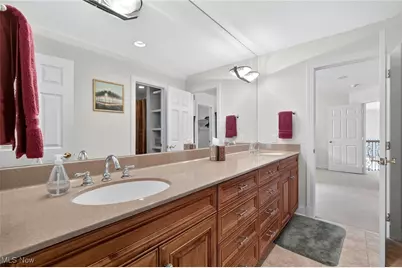 18100 Hawksmoor Way, Chagrin Falls, OH 44023 - Photo 31