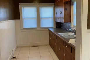 1310 Roselawn Ave Ave, Belpre, OH 45714 - Photo 9