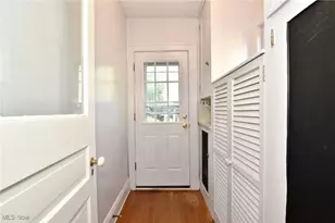 17930 Rosecliff Rd, Loveland, OH 44119 - Photo 23