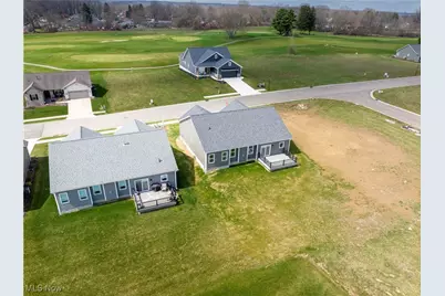 1572 Championship Circle SE, Massillon, OH 44646 - Photo 37