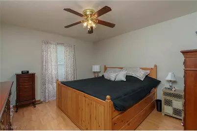 2709 Country Squire Street NW, Uniontown, OH 44685 - Photo 11