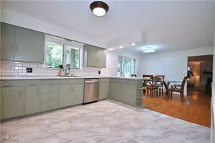 365 Sleepy Hollow Dr, Canfield, OH 44406 - Photo 11