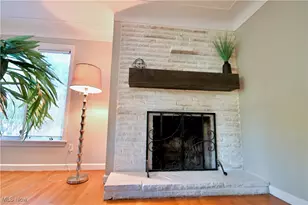 365 Sleepy Hollow Dr, Canfield, OH 44406 - Photo 7