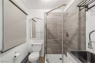 2280 W 10th St, Loveland, OH 44113 - Photo 15