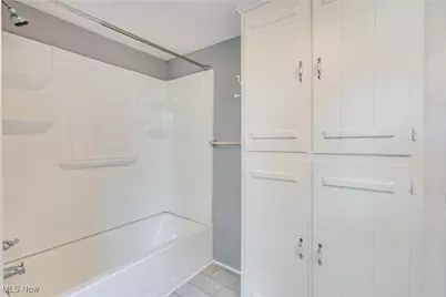 2232 19th Street SW, Akron, OH 44314 - Photo 23