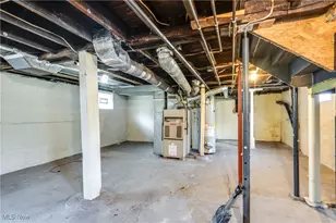 2232 19th St SW, Akron, OH 44314 - Photo 37