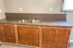 341 Park, Middleport, OH 45760 - Photo 11