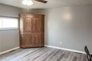 341 Park, Middleport, OH 45760 - Photo 7