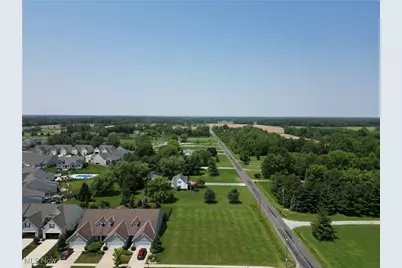 831 Robinson Drive, LaGrange, OH 44050 - Photo 3